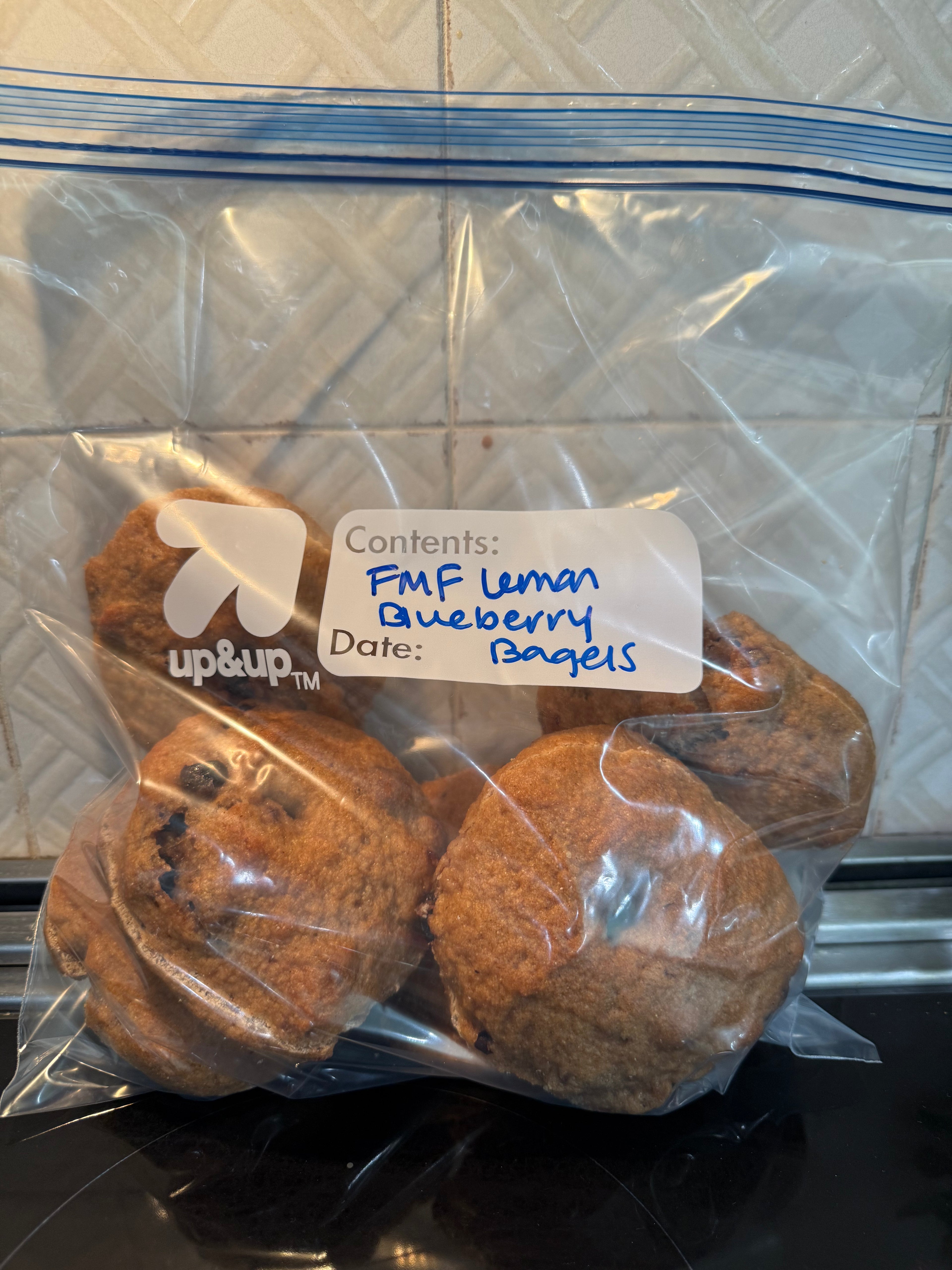 Hearth Reserve Frozen FMF Blueberry Lemon Bagels 6 pack